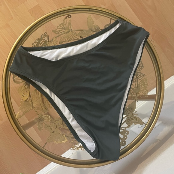 Dark green triangle bikini top and high waist cheeky bottom - Picture 2 of 2